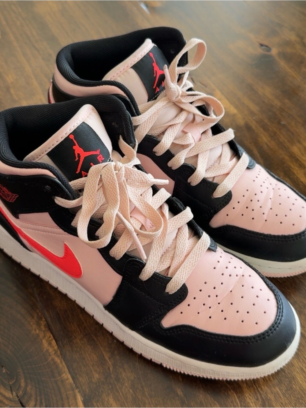 Jordan Mid 1